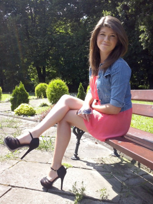 fun, jeans, denim, sitting, leisure, person, shoe, shorts
