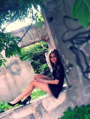 sitting, model
