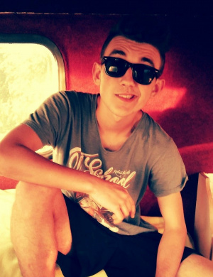 hand, selfie, fun, cool, glasses, muscle, sunglasses