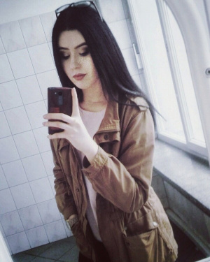 hair, hand, selfie