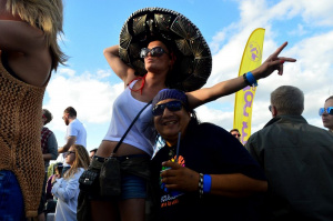 fun, smile, cool, sunglasses, crowd, interaction, product, community