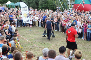 event, crowd, community