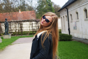 hair, jacket, outerwear, cool, glasses, sunglasses, scarf