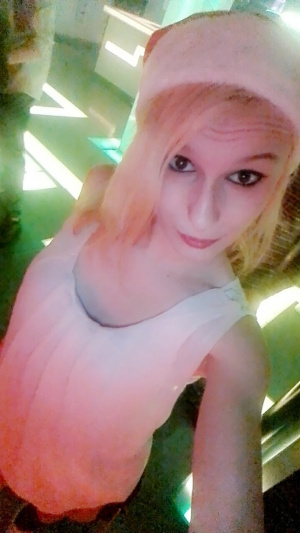skin, selfie