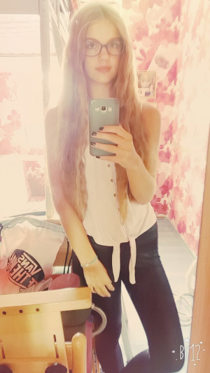skin, selfie