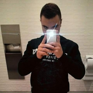 selfie, tableware