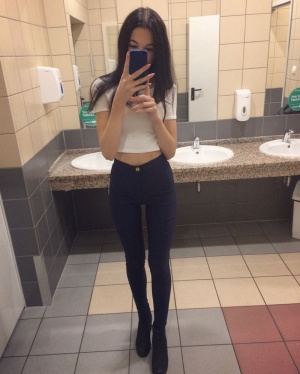 selfie, jeans, tile