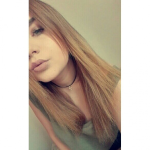 mouth, eyelash, hair, skin, selfie