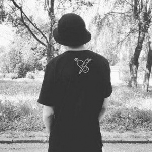 standing, hat