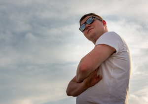 hand, cool, glasses, muscle, sunglasses, goggles