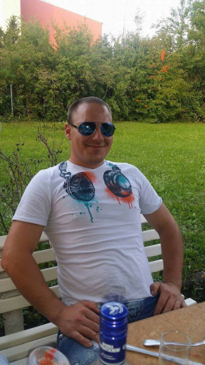 fun, cool, leisure, muscle, sunglasses, tableware
