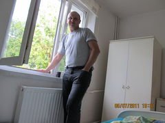 standing, room