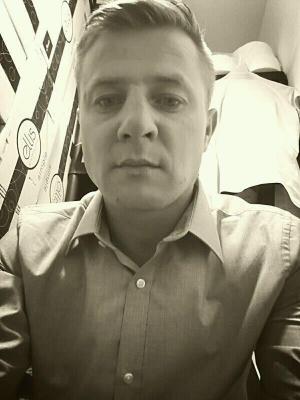 monochrome