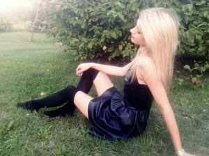 hair, sitting