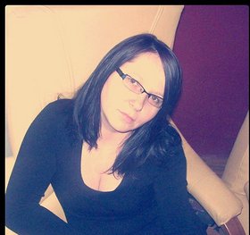 Najładniejsze zdjęcie użytkownika iskierkanadziei5 - Jednym okiem przyglądam się jakie to wszystko brudne i złe tak jak i inni mam nadzieję że kiedyś wsz