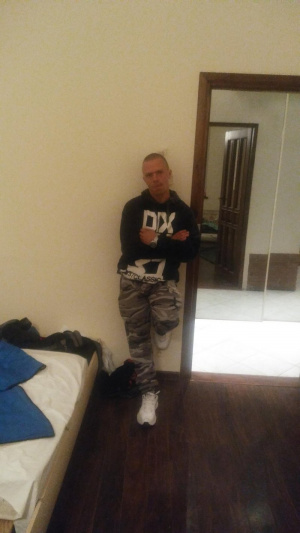 standing, room