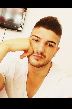 hair, skin, hand, selfie, muscle