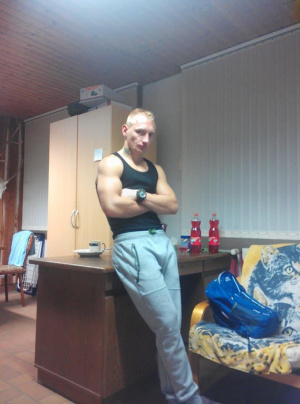 muscle, standing, room, chair