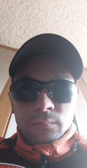 goggles, hat