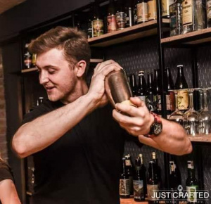 muscle, tableware, alcohol, bar