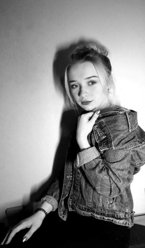 monochrome, model