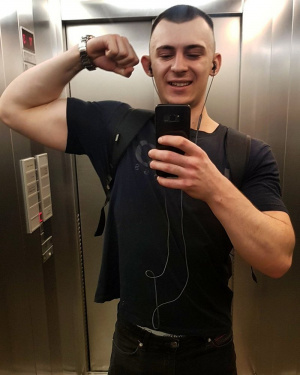 selfie, muscle
