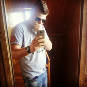 hand, fun, jeans, cool, glasses, muscle, standing