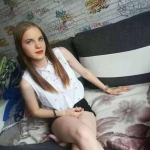 hair, sitting