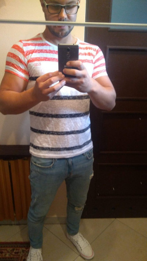 hand, selfie, jeans, cool, glasses, muscle, standing
