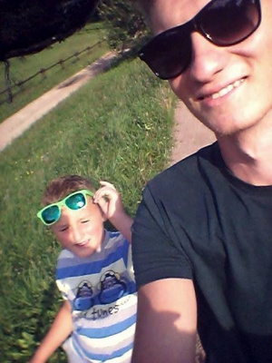 selfie, glasses