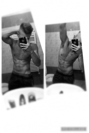 selfie, muscle