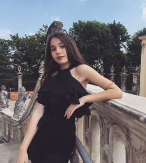 model, dress