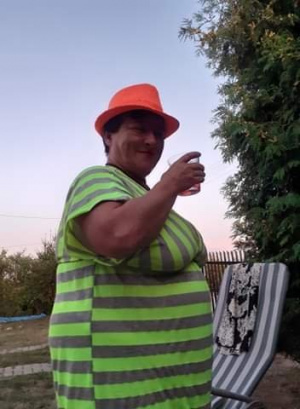 hand, hat