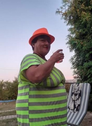 hand, hat
