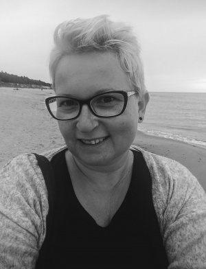 fun, smile, cool, glasses, vacation, monochrome, sunglasses, goggles