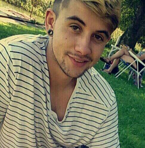 selfie, smile, cool, chair