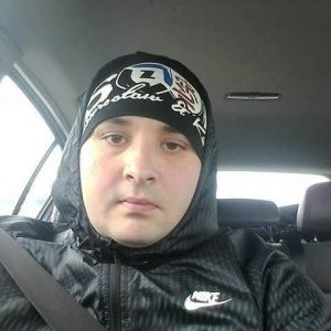 selfie, cap