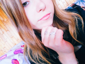 nail, mouth, eyelash, hair, skin, hand, selfie, cool, lipstick, bangs
