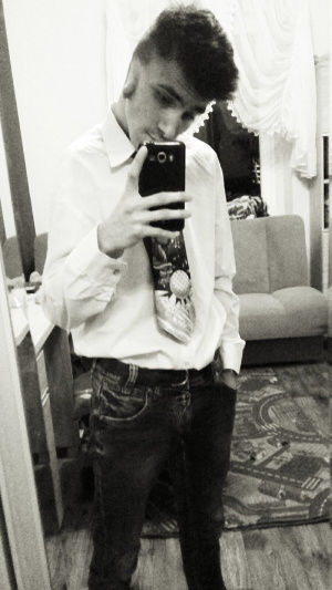 selfie, jeans, standing, monochrome