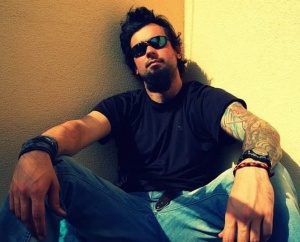 hair, hand, fun, cool, glasses, sitting, muscle, beard