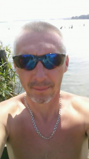 selfie, fun, cool, glasses, necklace, muscle, vacation, sunglasses, goggles