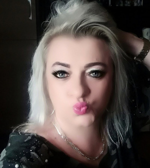 eyelash, lipstick