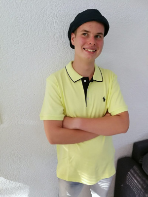smile, standing
