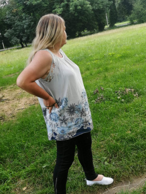 hair, jeans, dress
