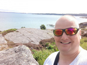 selfie, fun, smile, cool, glasses, leisure, vacation, sunglasses, goggles, event, beach, rock