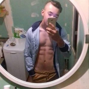 selfie, muscle