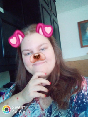 nail, mouth, eyelash, skin, hand, selfie, fun, cool, ear