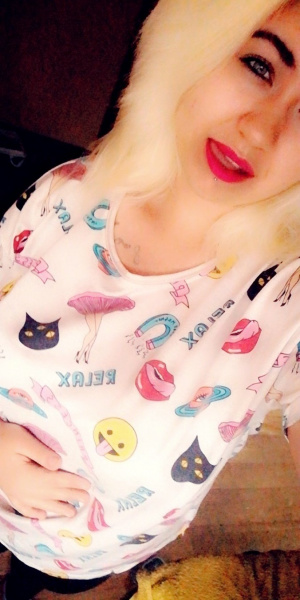 mouth, eyelash, skin, lipstick