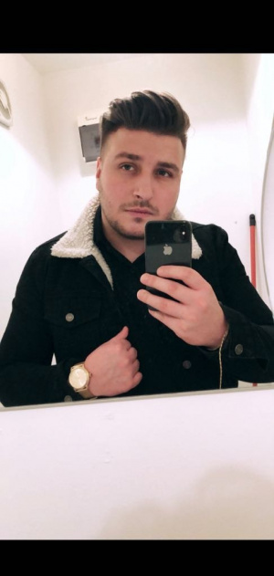 hand, selfie