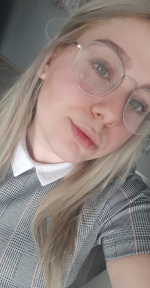 mouth, eyelash, hair, skin, selfie, outerwear, cool, glasses, ear